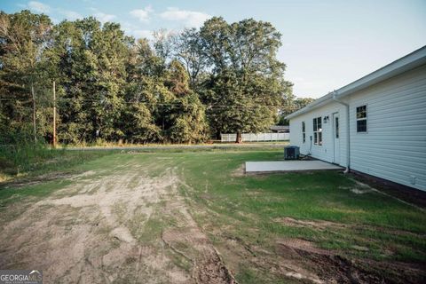 A home in Baxley