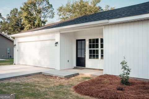 A home in Baxley