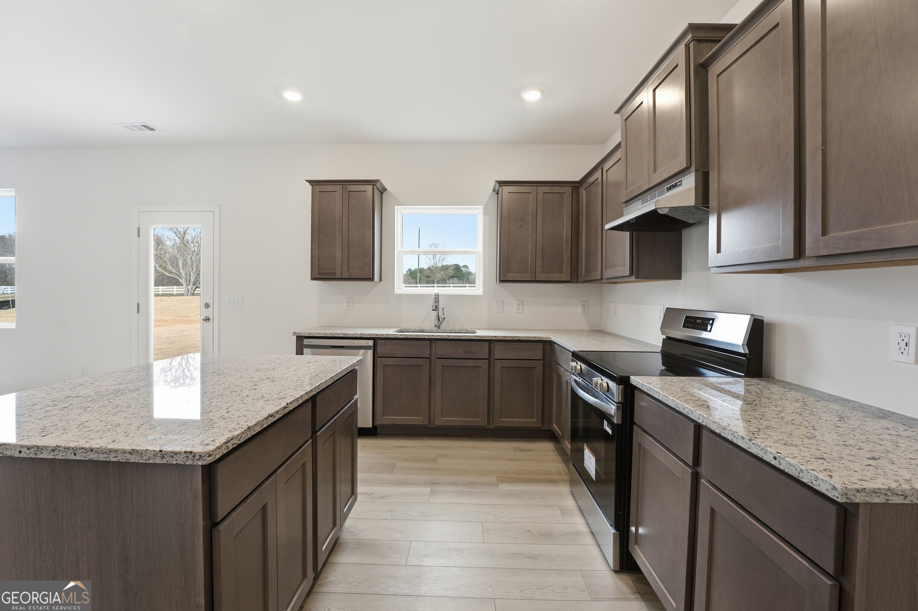 126 Hampton Hollow DR
