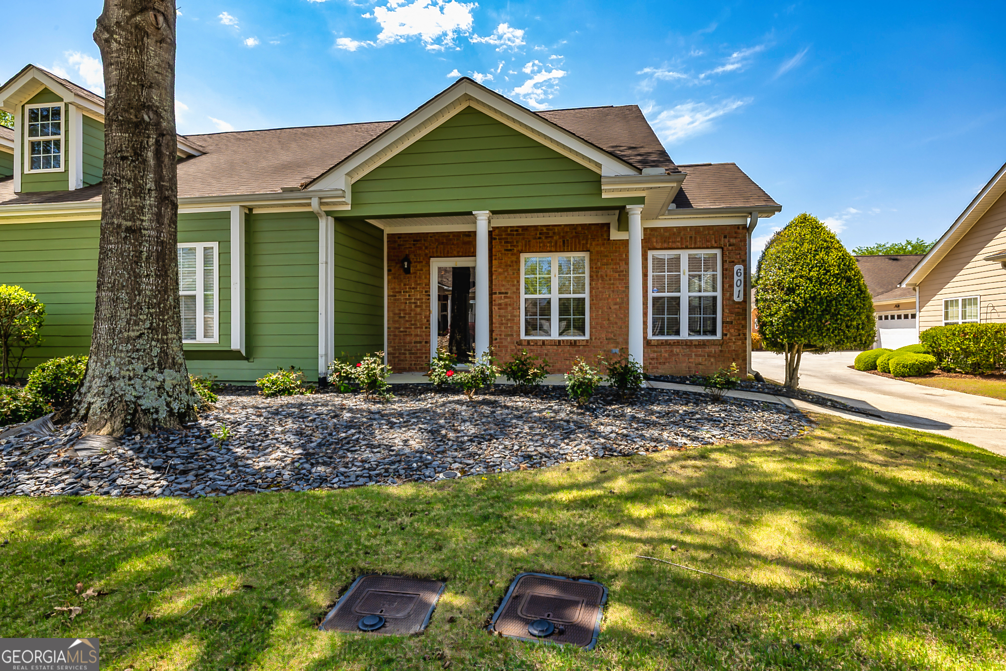 601 Commonwealth CIR