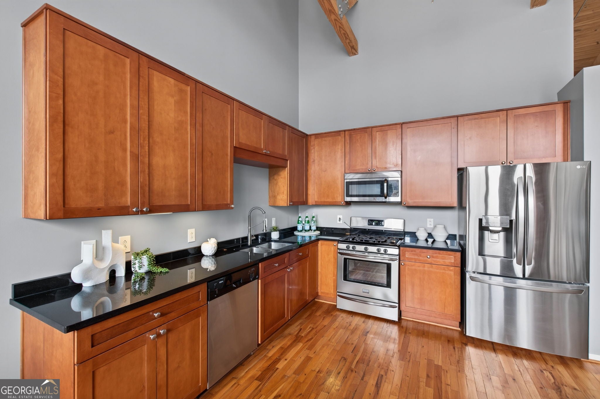 660 Glen Iris DR NE 405