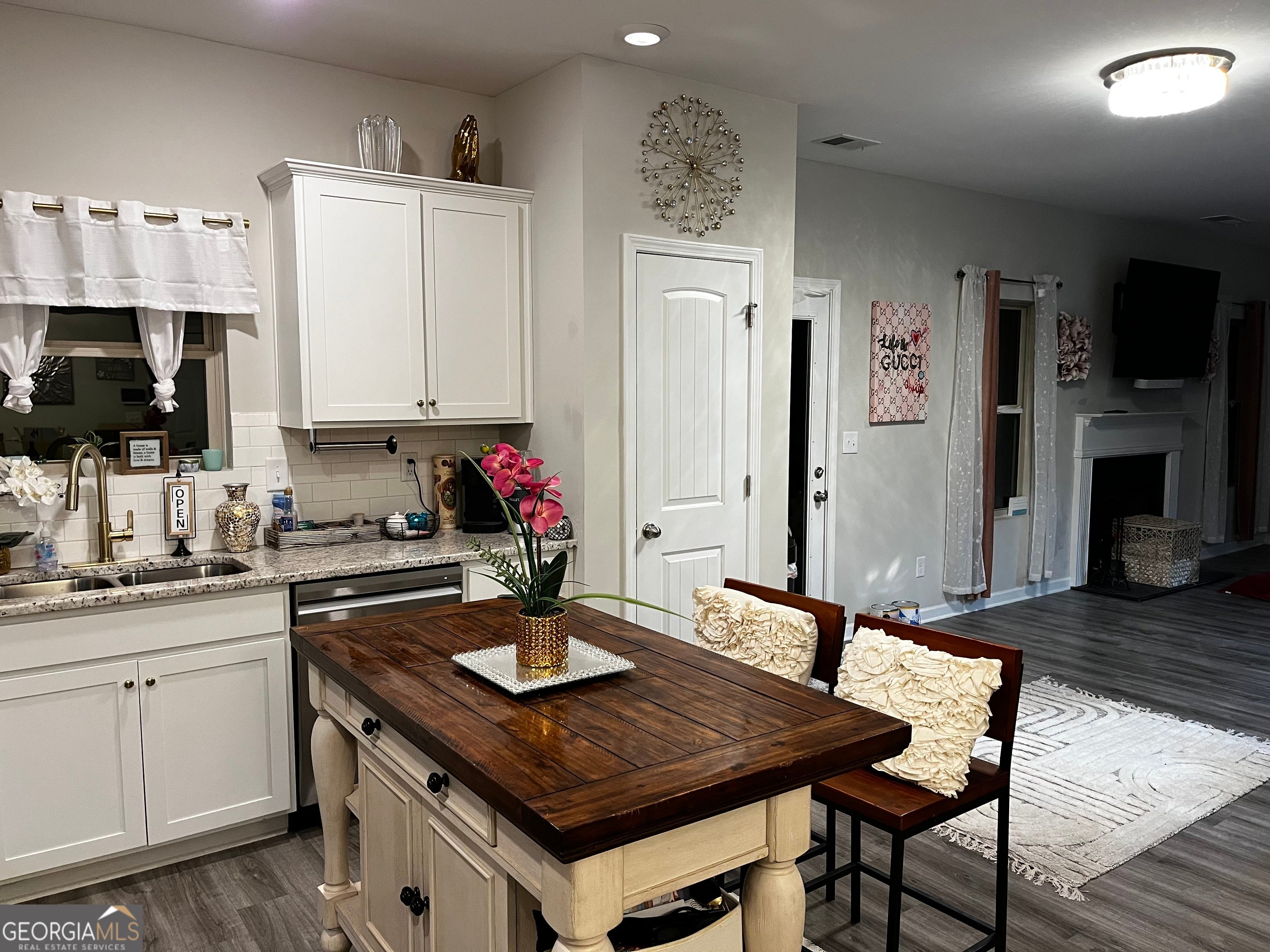436 Clematis CT