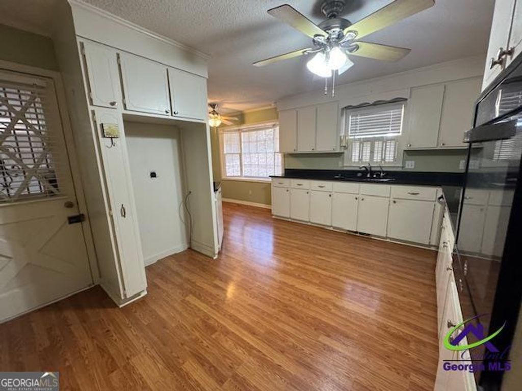 Photo of 309 N Pleasant Hill Rd, Warner Robins, GA 31093 (MLS # 10669812)