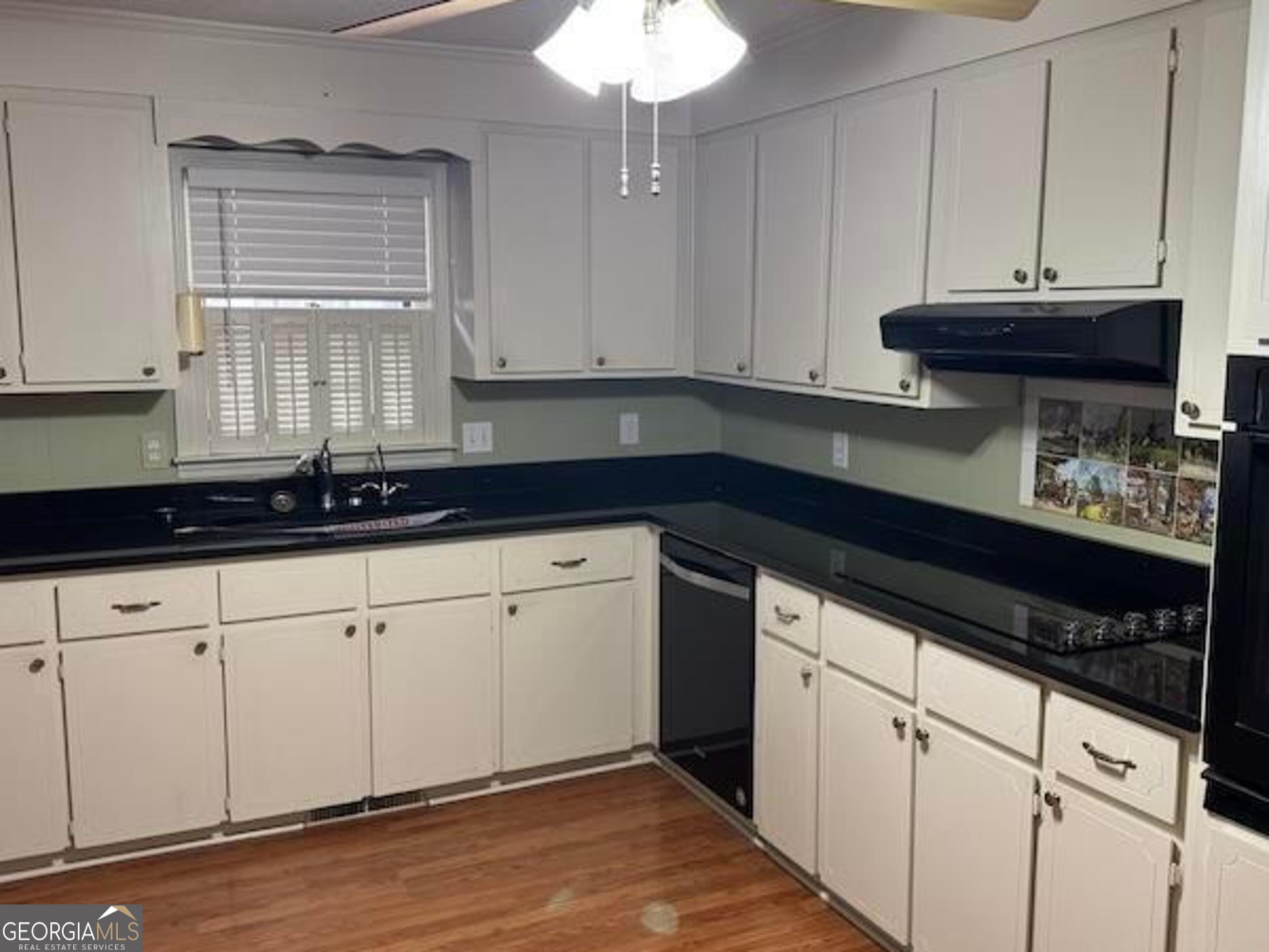 309 N Pleasant Hill RD