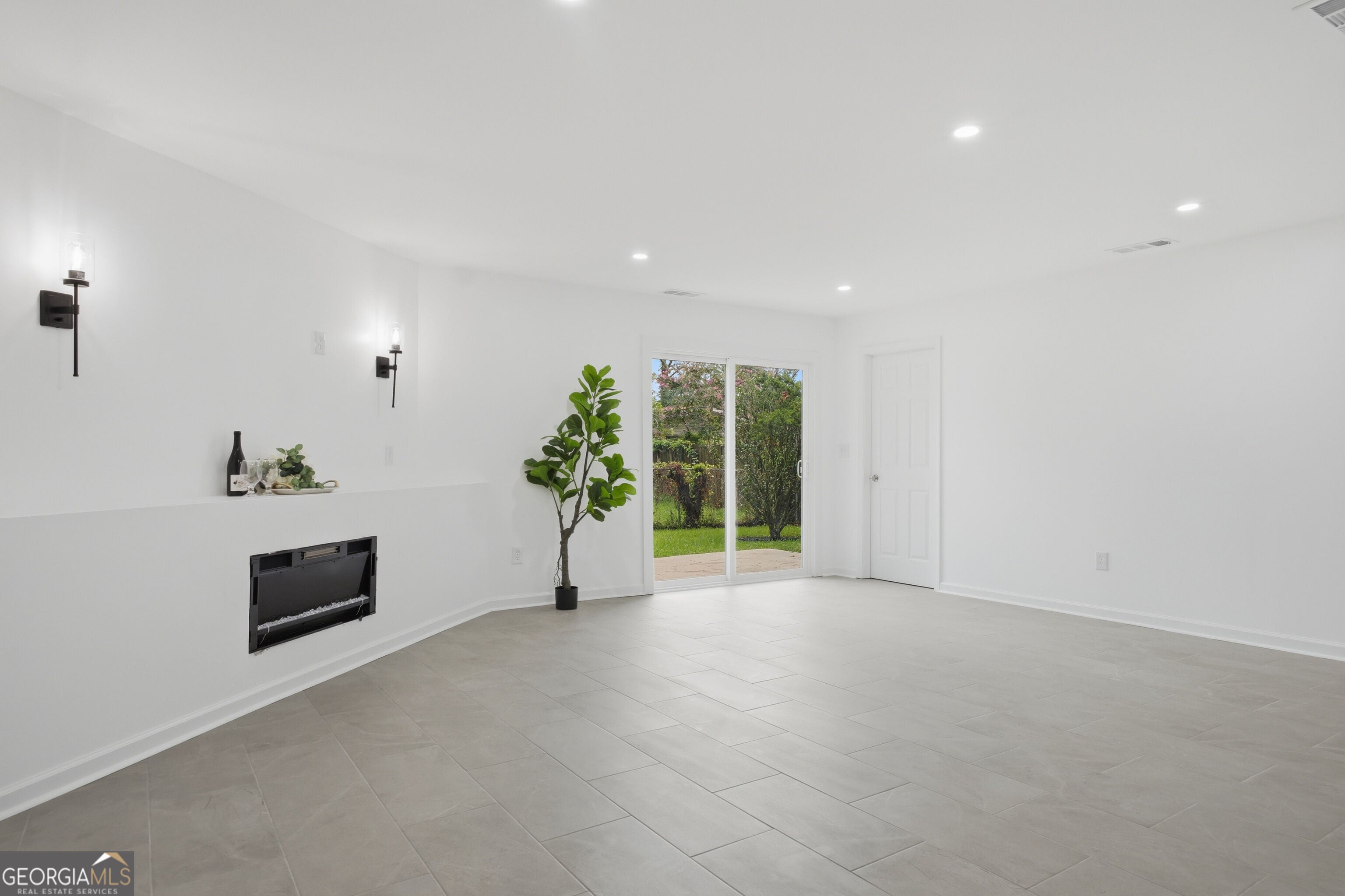 1504 Cathy ST