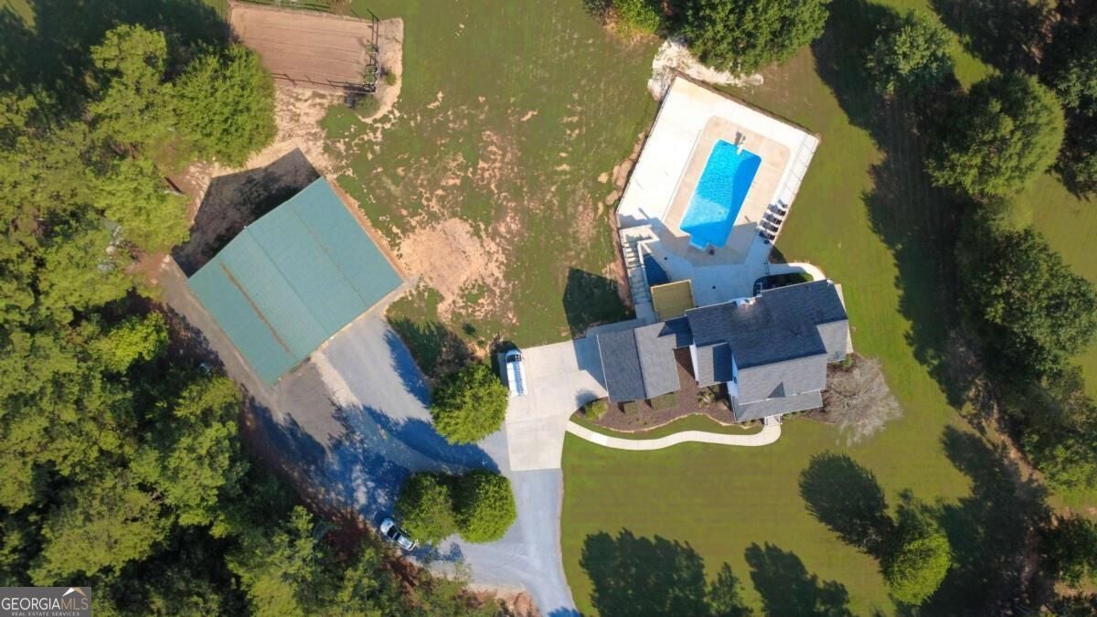 1602 Old Alabama RD