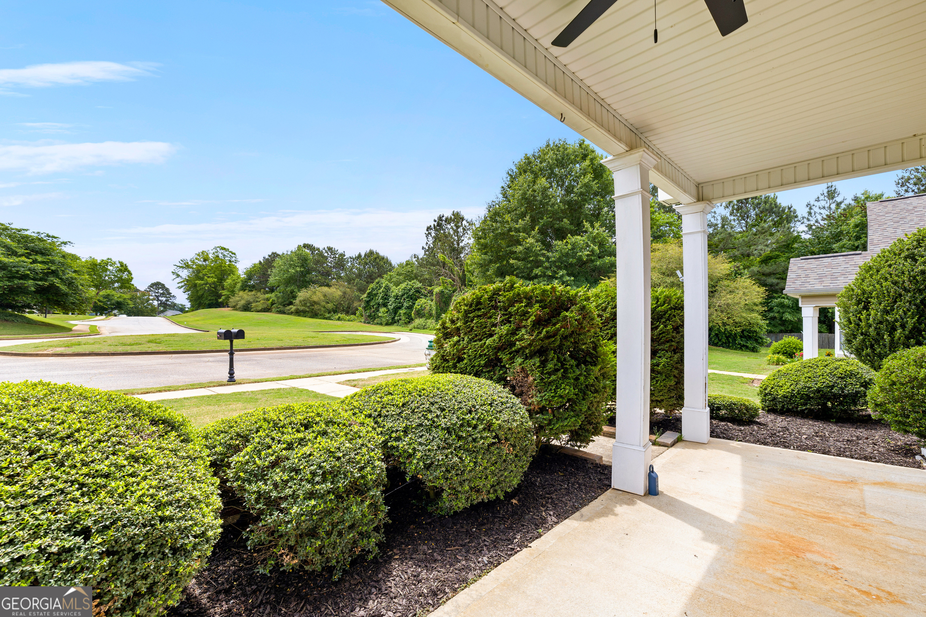 79 Robinson LN