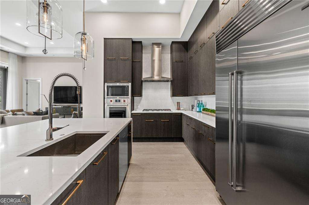 40 12th ST NE 1004