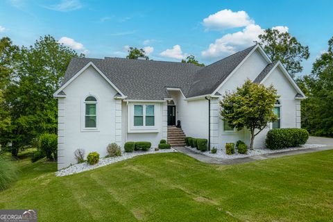 A home in Lizella