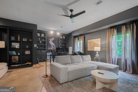 A home in Lizella