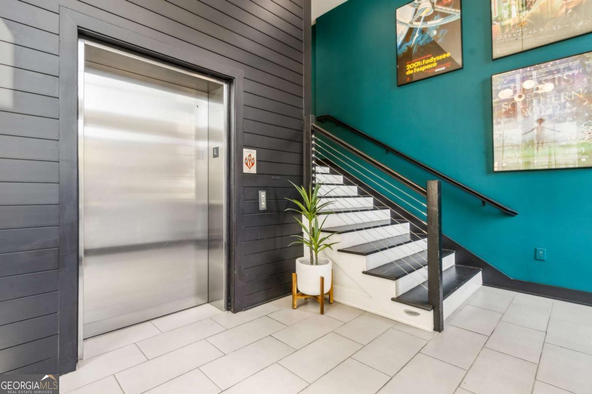 22 Airline ST NE 204