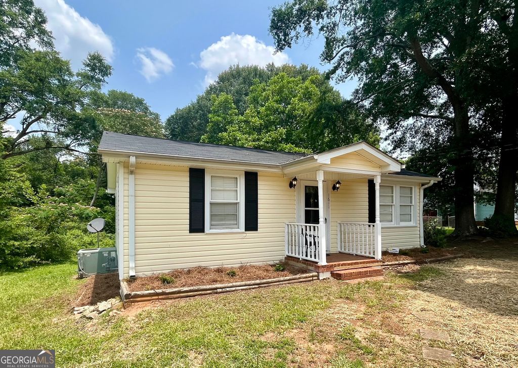 Photo of 1611 Piedmont Road, Griffin, GA 30224 (MLS # 10654310)