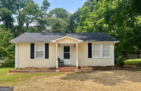 Photo of 1611 Piedmont Road, Griffin, GA 30224 (MLS # 10654310)
