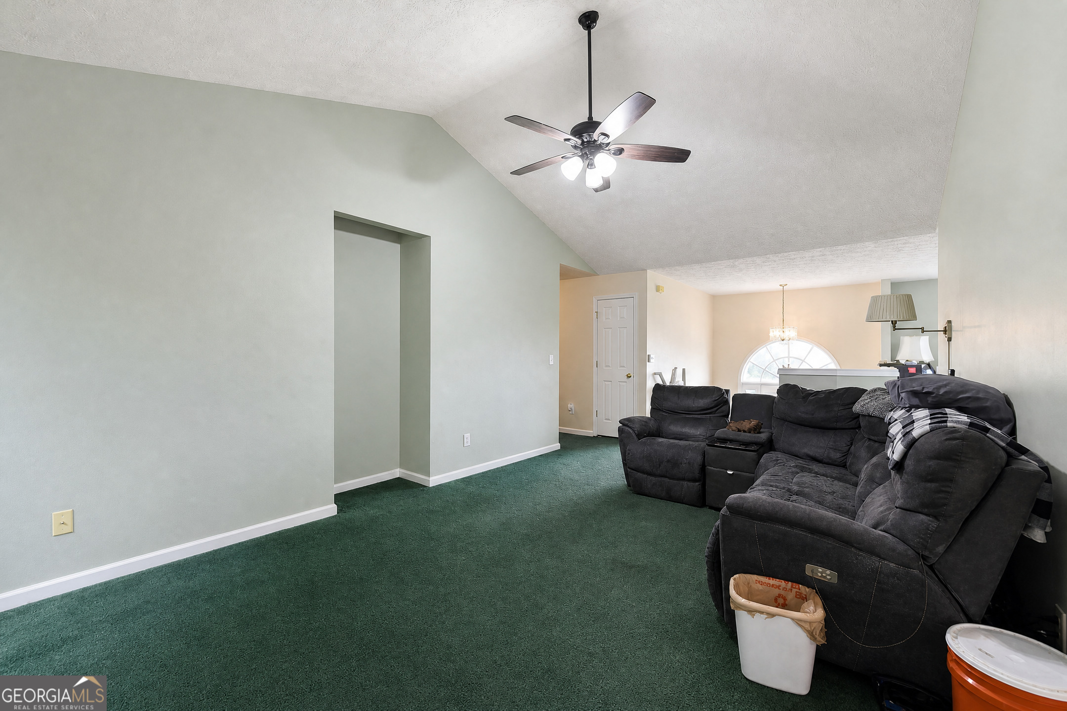 912 Kendall Park DR