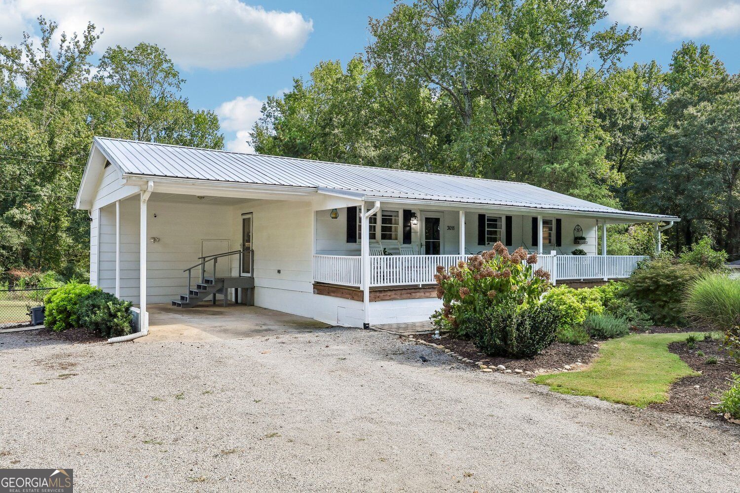 3011 Lawton LN