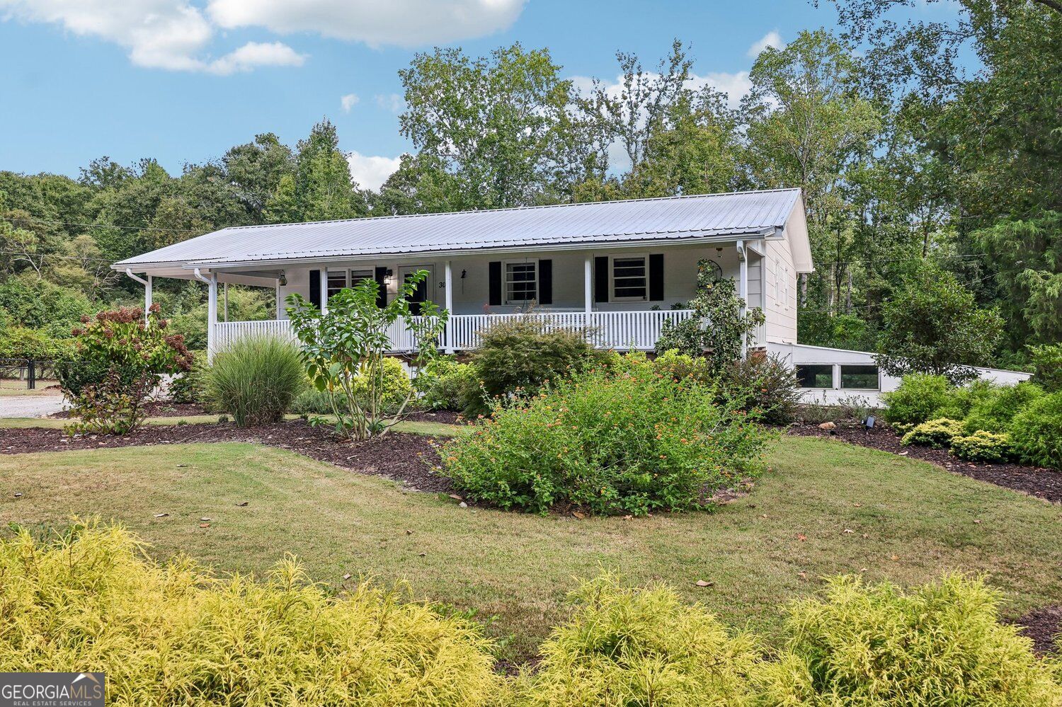 3011 Lawton LN