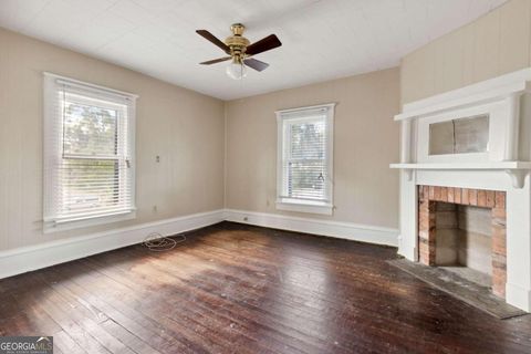 A home in Folkston