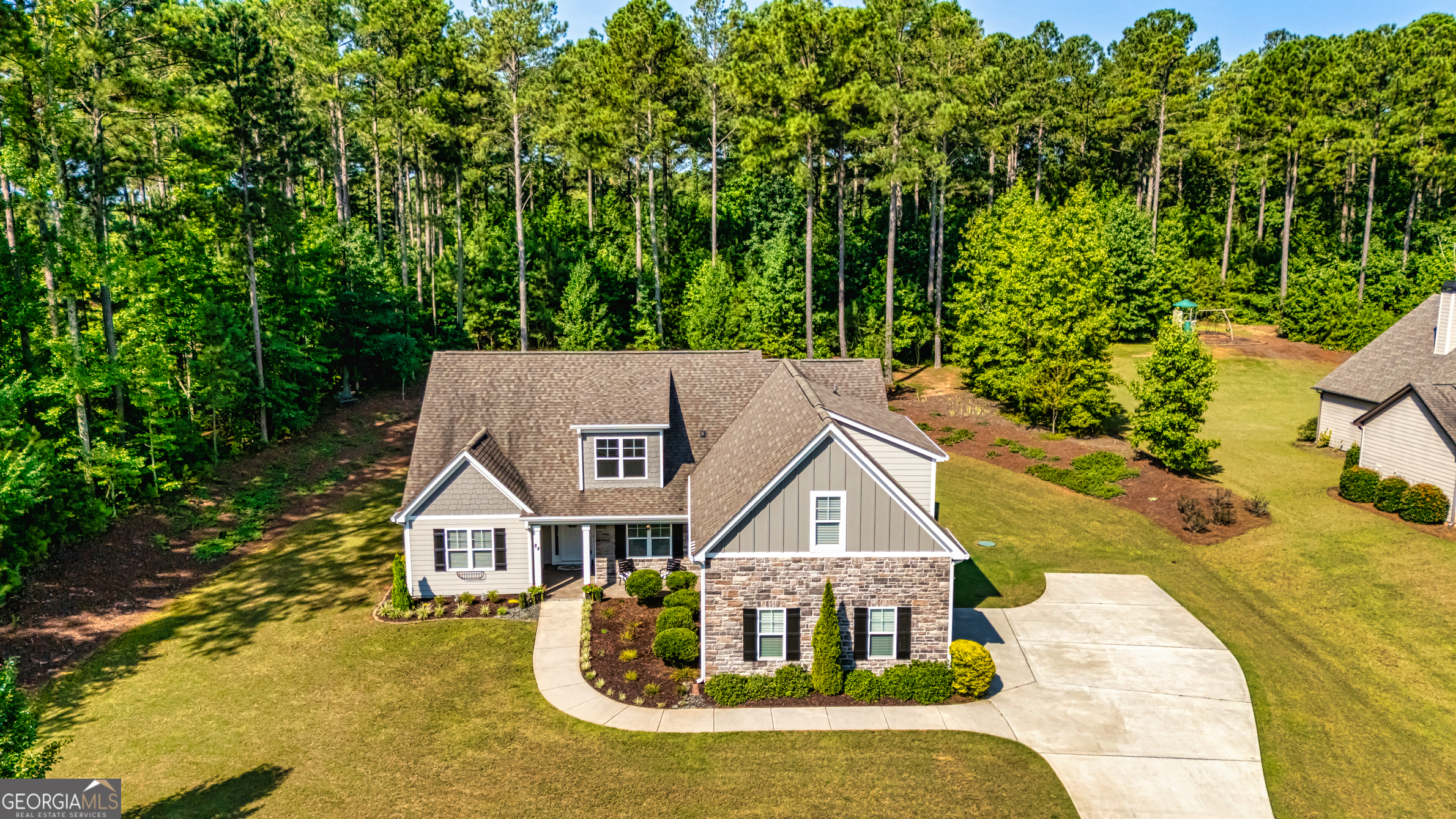 Senoia, Georgia 30276, United States, 4 Bedrooms Bedrooms, ,3 BathroomsBathrooms,Residential,Active,184543