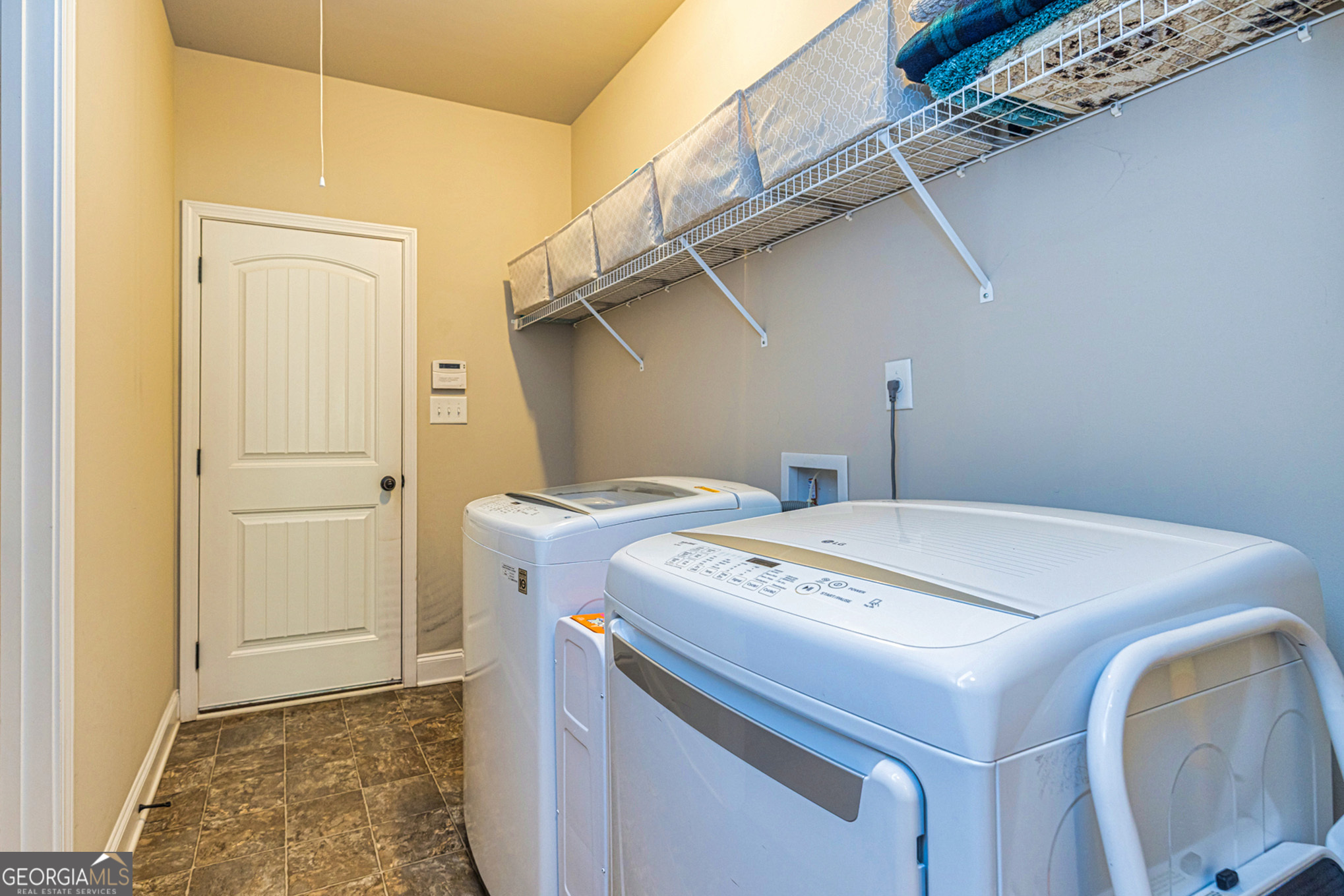 Senoia, Georgia 30276, United States, 4 Bedrooms Bedrooms, ,3 BathroomsBathrooms,Residential,Active,184543