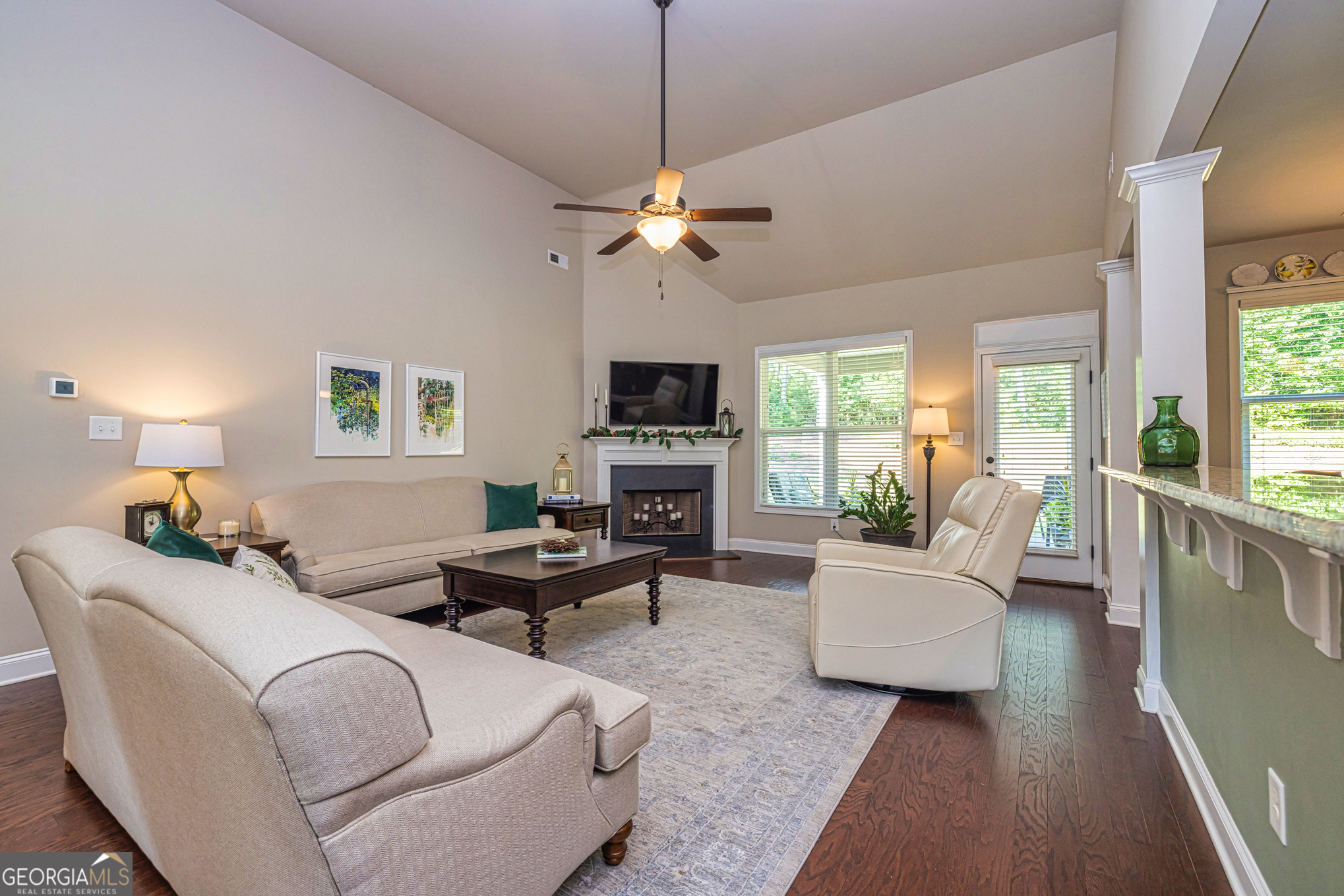 Senoia, Georgia 30276, United States, 4 Bedrooms Bedrooms, ,3 BathroomsBathrooms,Residential,Active,184543