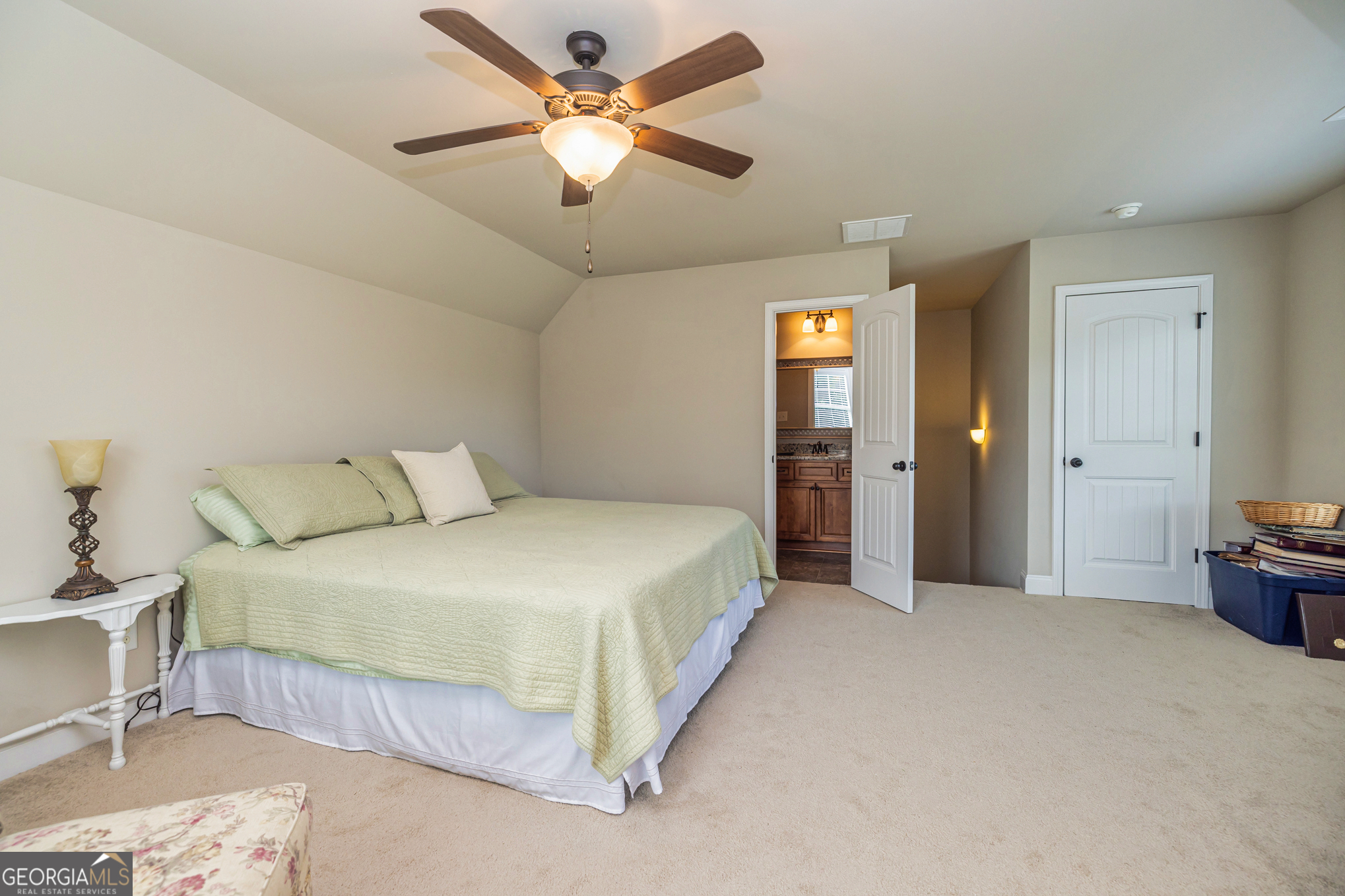 Senoia, Georgia 30276, United States, 4 Bedrooms Bedrooms, ,3 BathroomsBathrooms,Residential,Active,184543