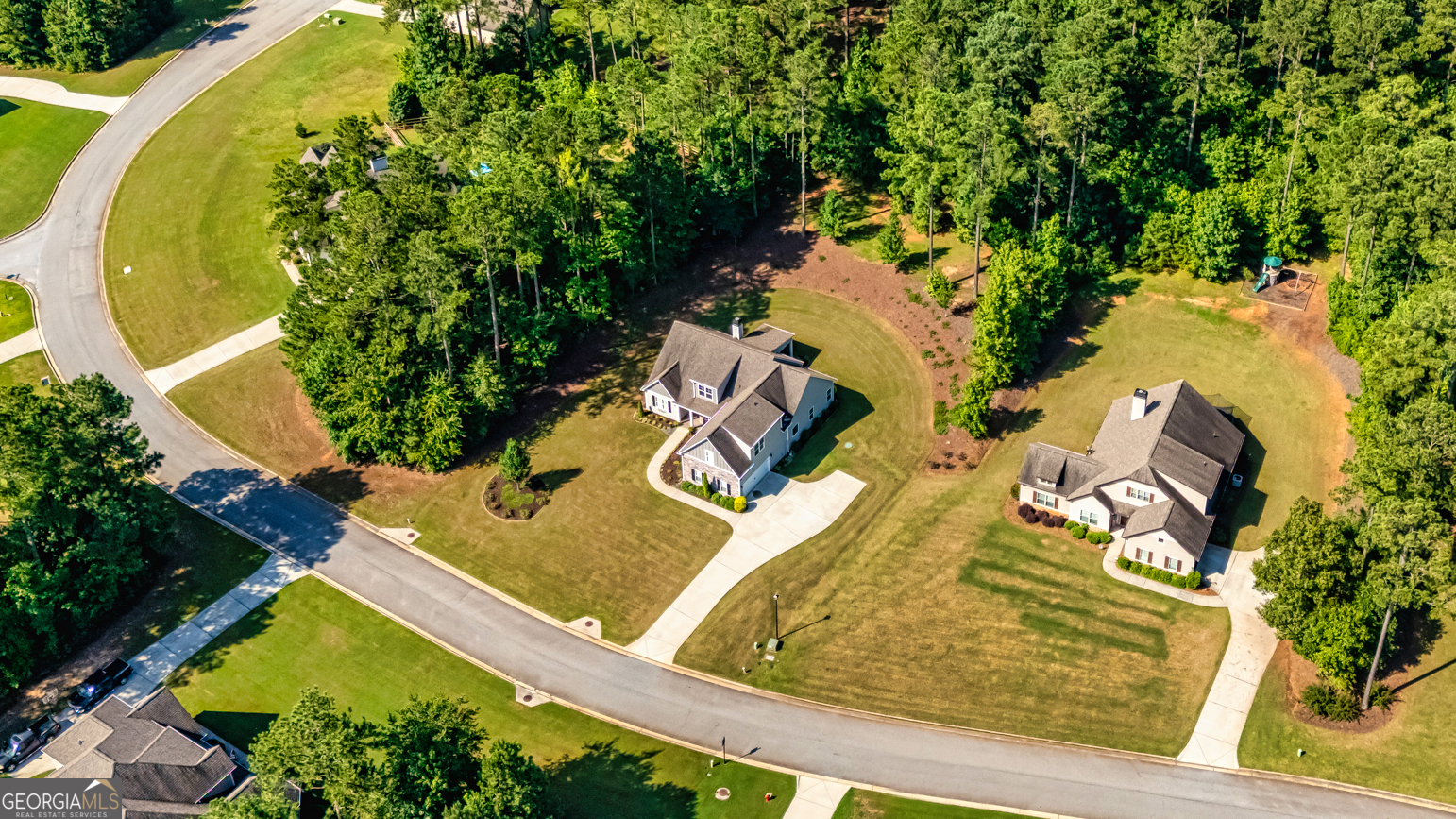 Senoia, Georgia 30276, United States, 4 Bedrooms Bedrooms, ,3 BathroomsBathrooms,Residential,Active,184543