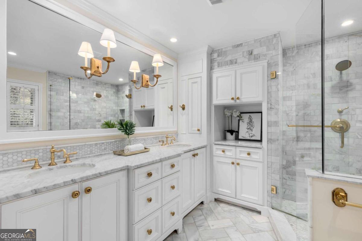 Fair Oaks Manor - Residential