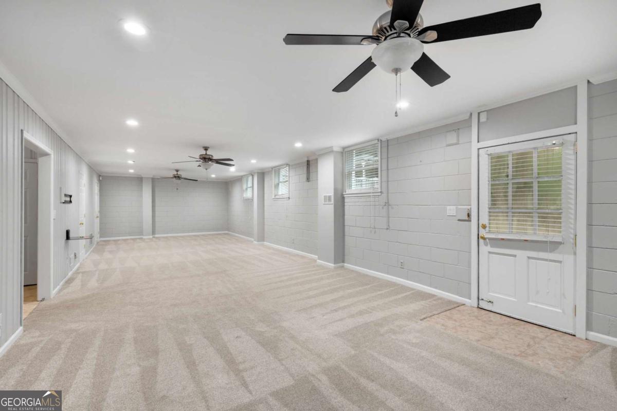 Fair Oaks Manor - Residential