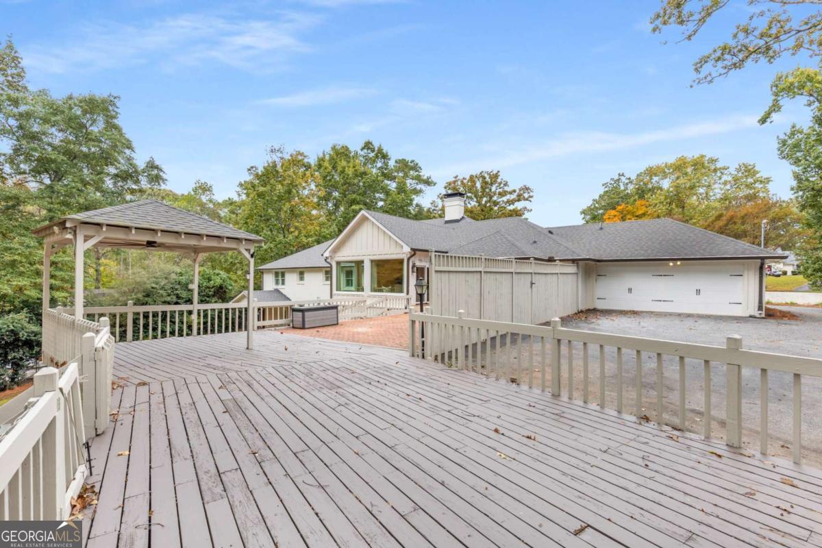 Fair Oaks Manor - Residential