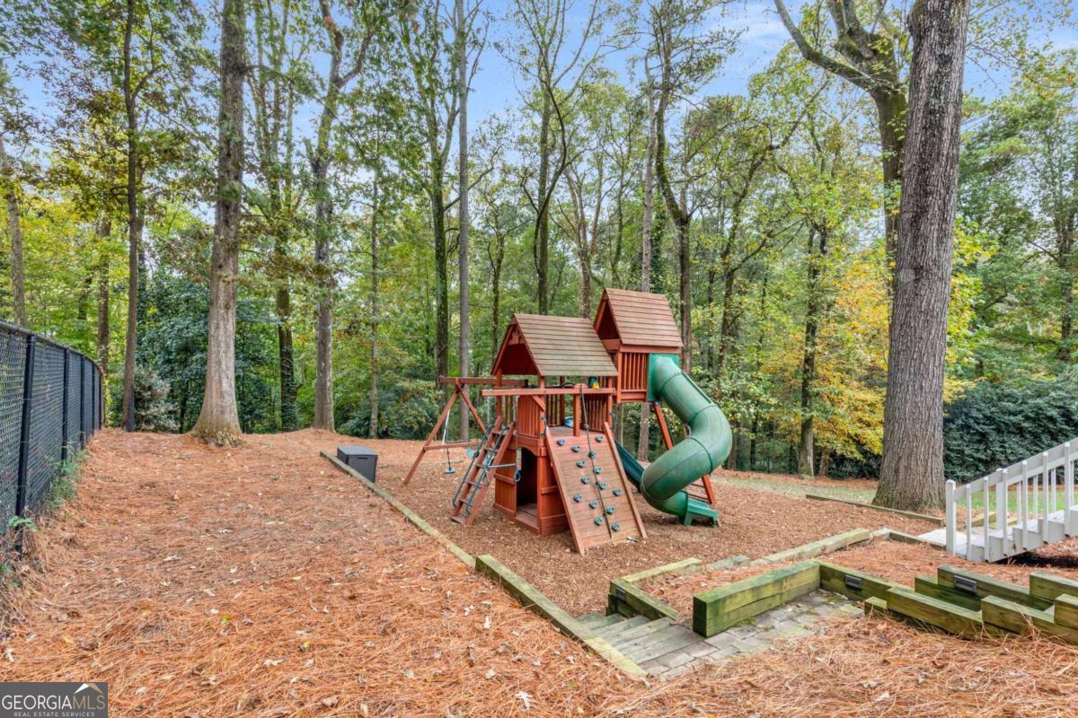 Fair Oaks Manor - Residential