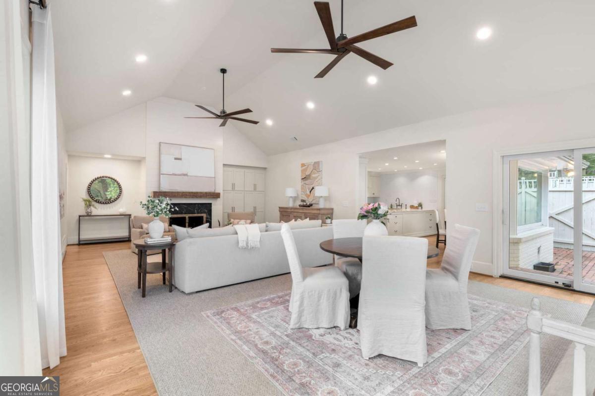 Fair Oaks Manor - Residential