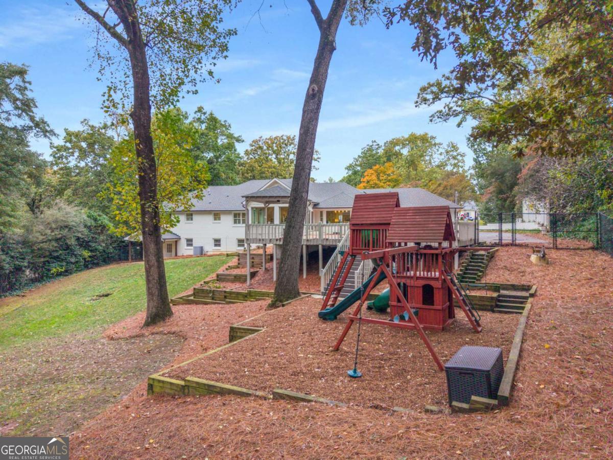 Fair Oaks Manor - Residential