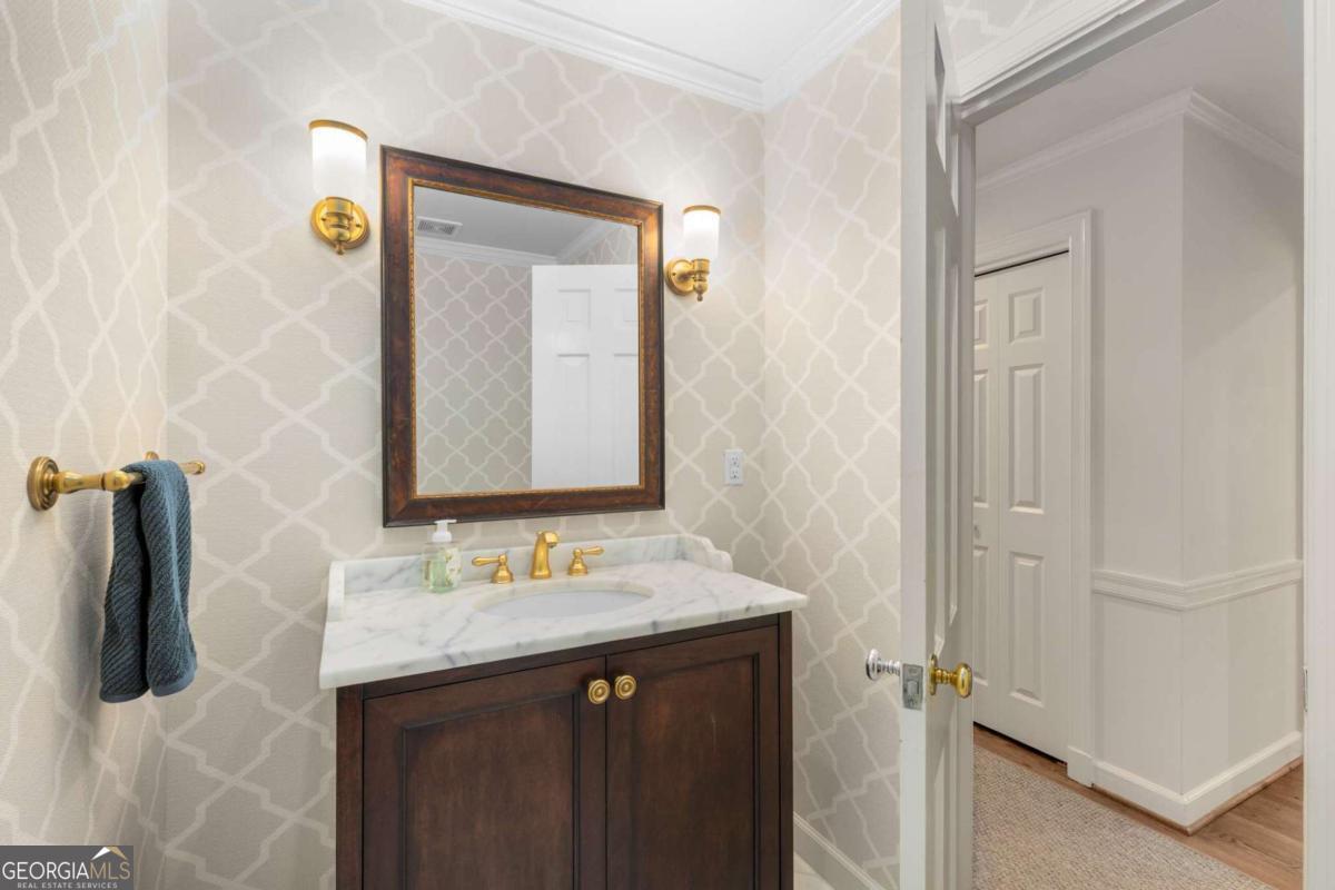 Fair Oaks Manor - Residential