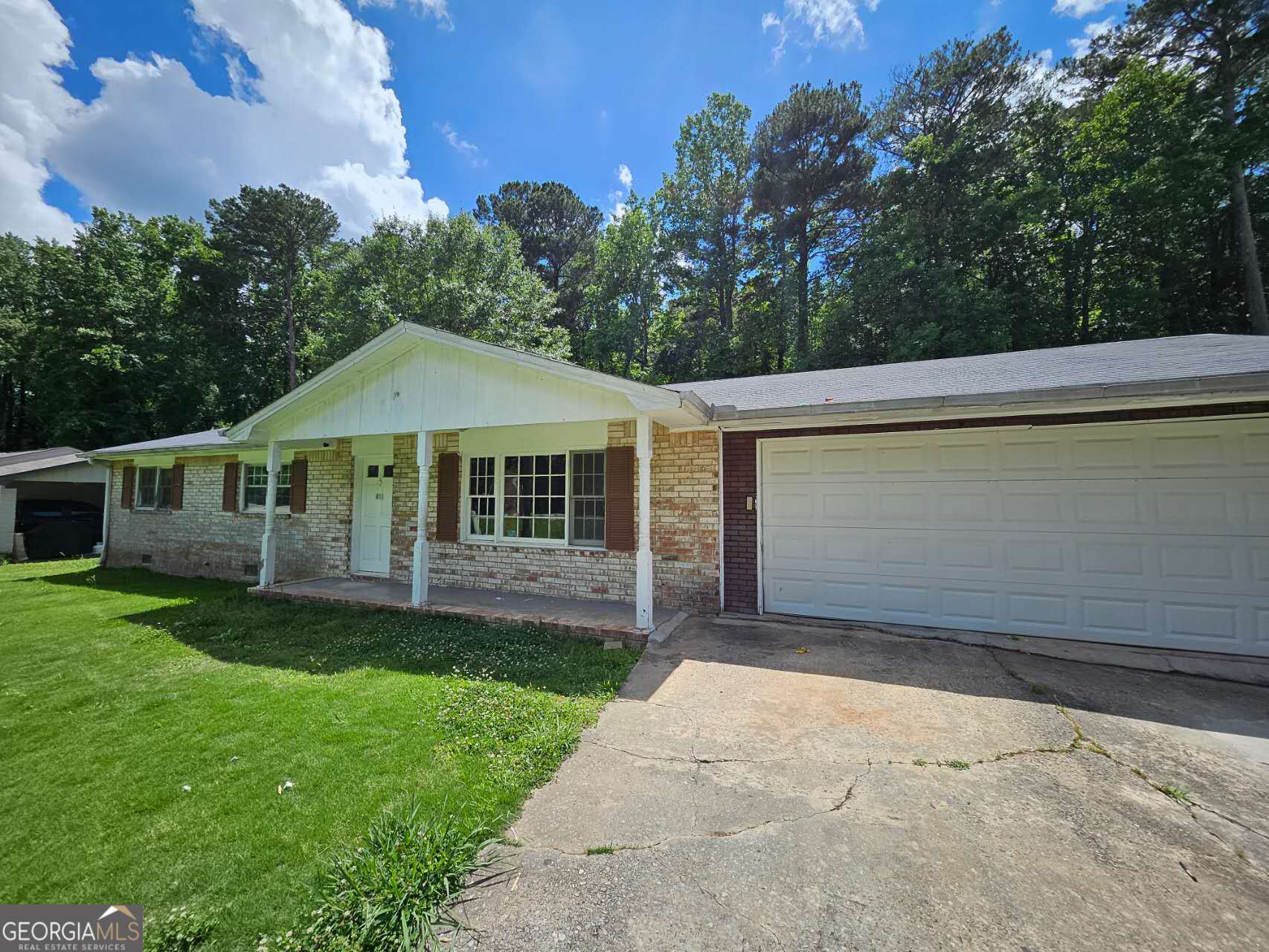 2515 Windmere DR