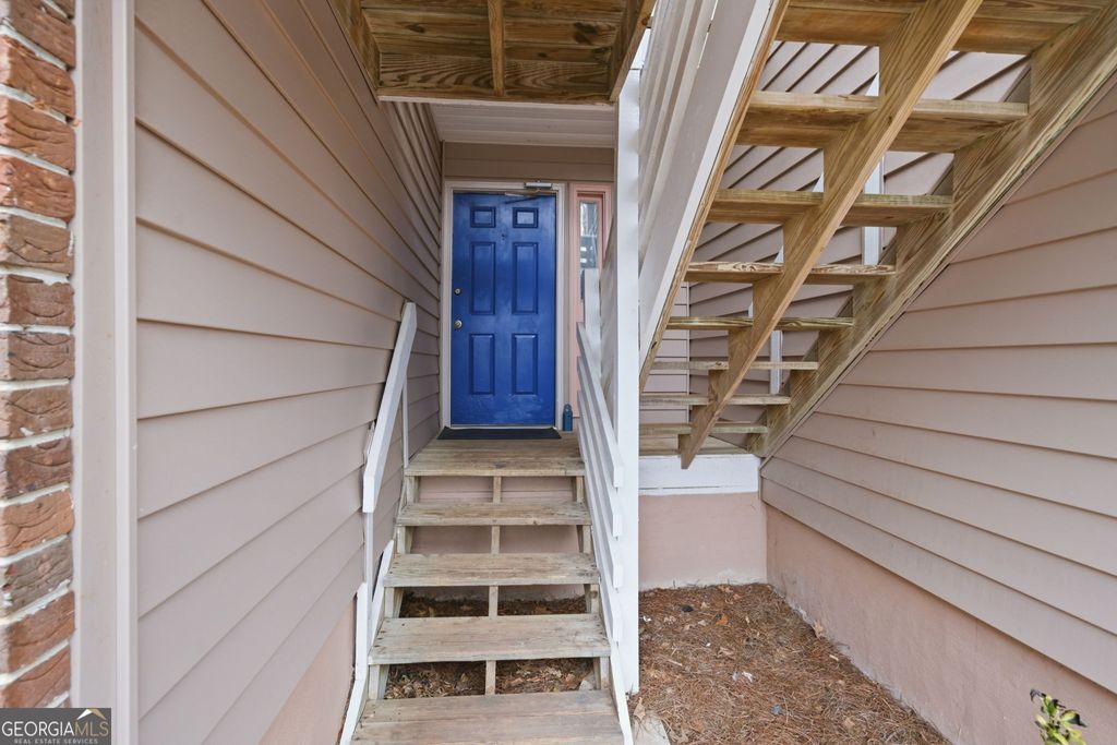 Photo of 256 Quail Run #256, Roswell, GA 30076 (MLS # 10701336)