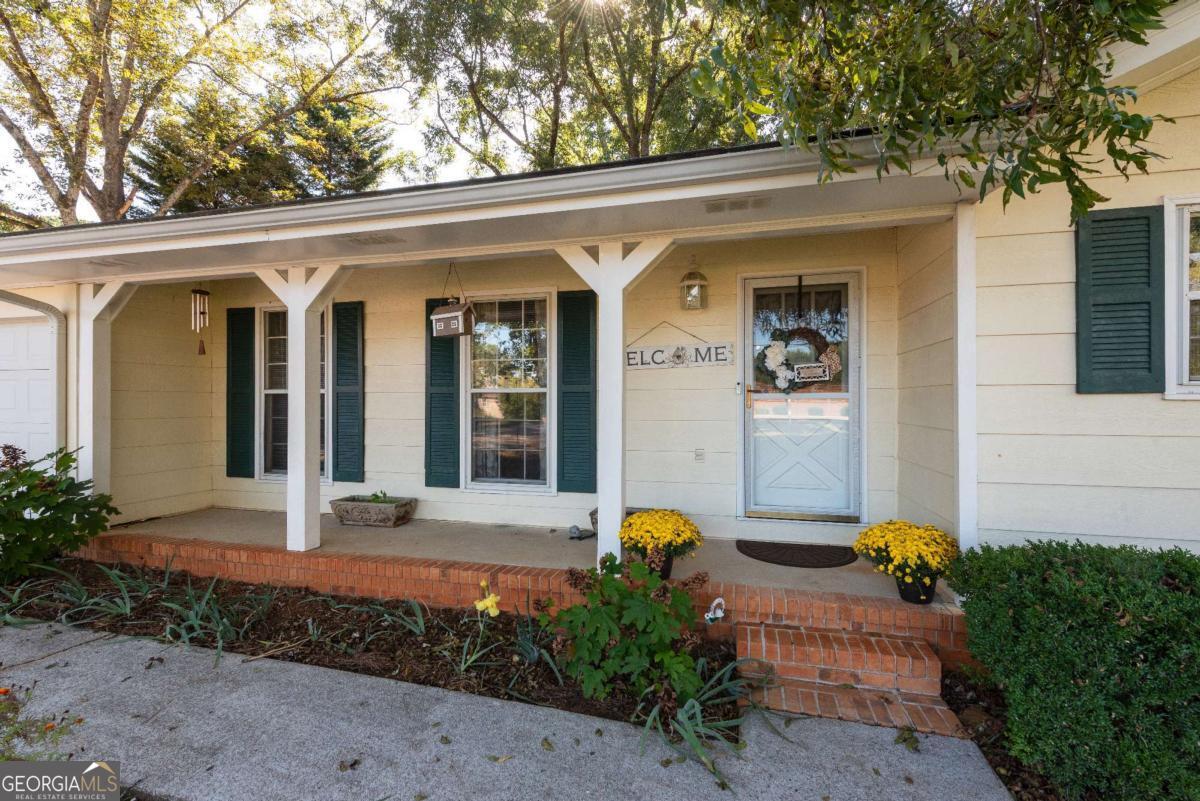 2598 Mountain View RD