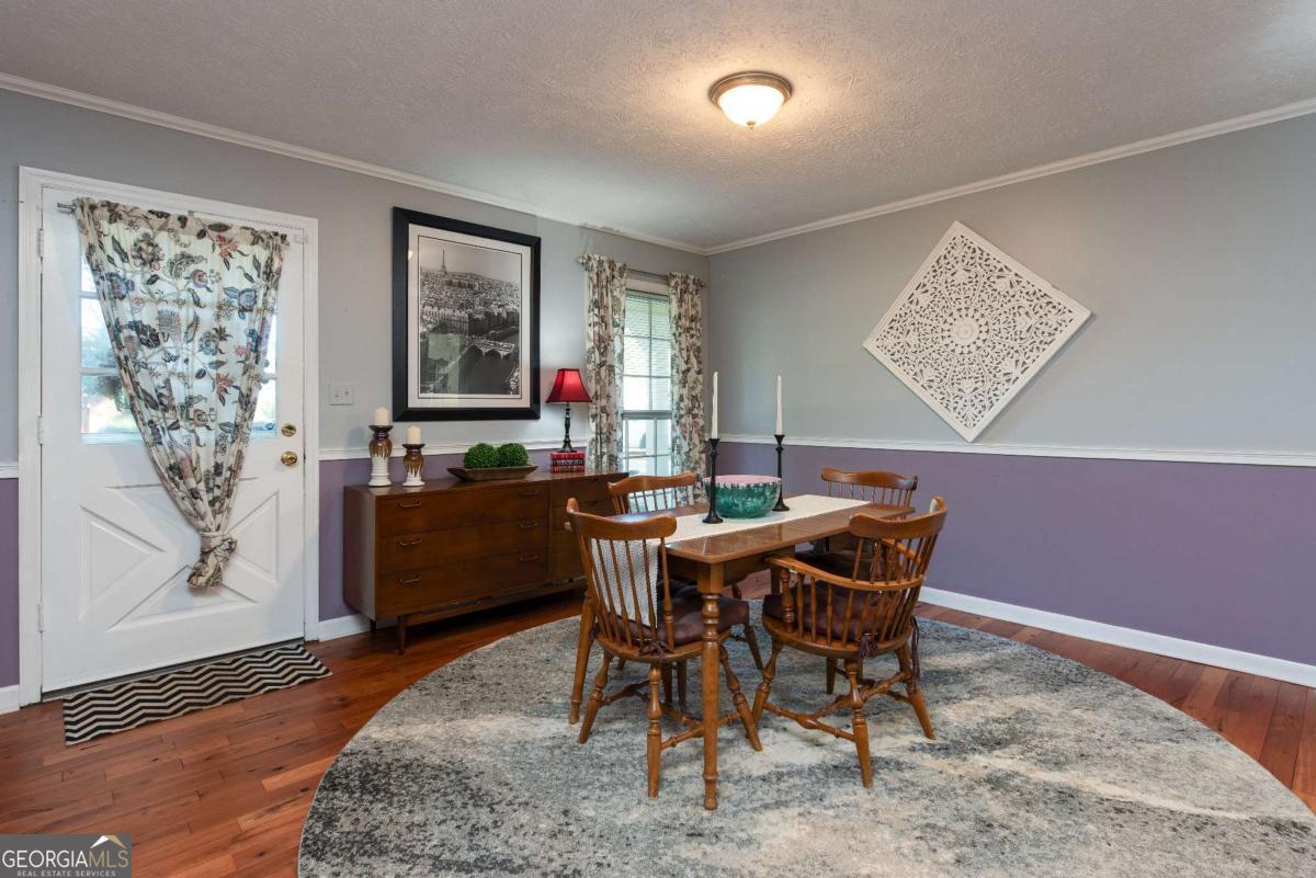 2598 Mountain View RD