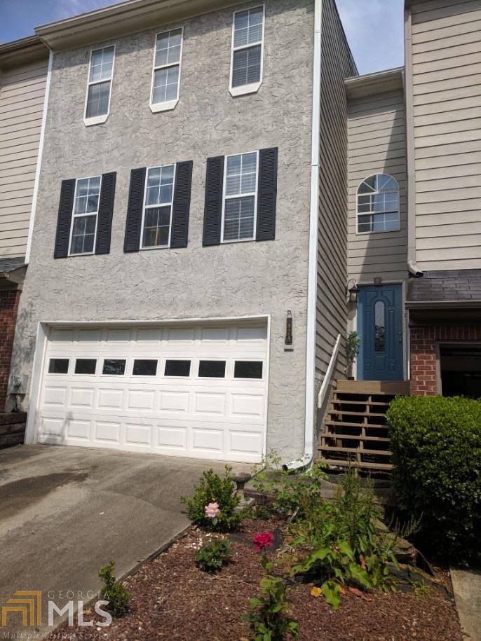 Townhome for sale in Barnes Mill Lake subdivision. Three bedrooms, 2 full baths with 1/1 up, 1/1 on main level and 1 bedroom and tv room on lower level. Great open floor plan with a deck overlooking the backyard. Home is located in the back of the subdivision across from the lake. Needs TLC and priced accordingly. Bring your buyers! Great community!