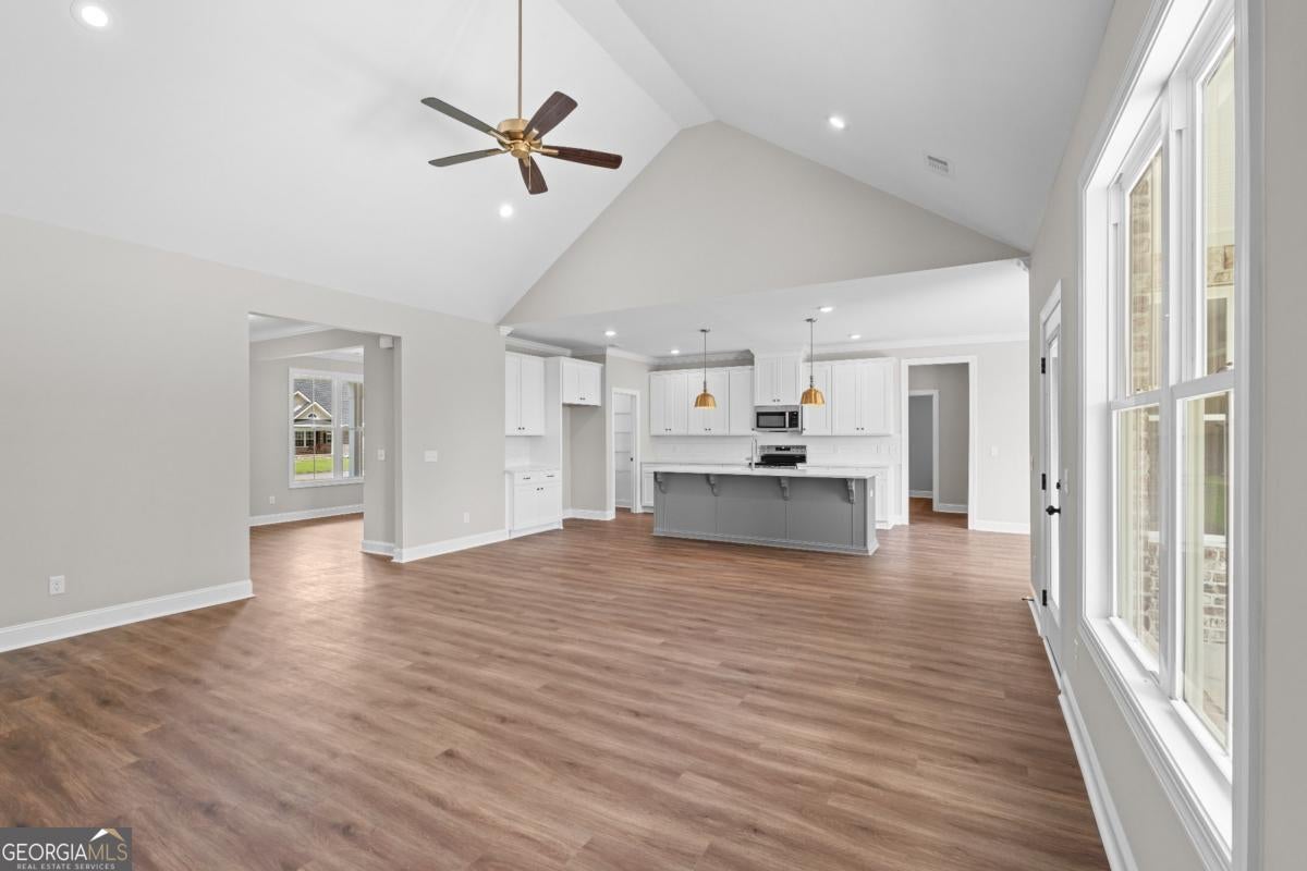 9 Honeysuckle DR