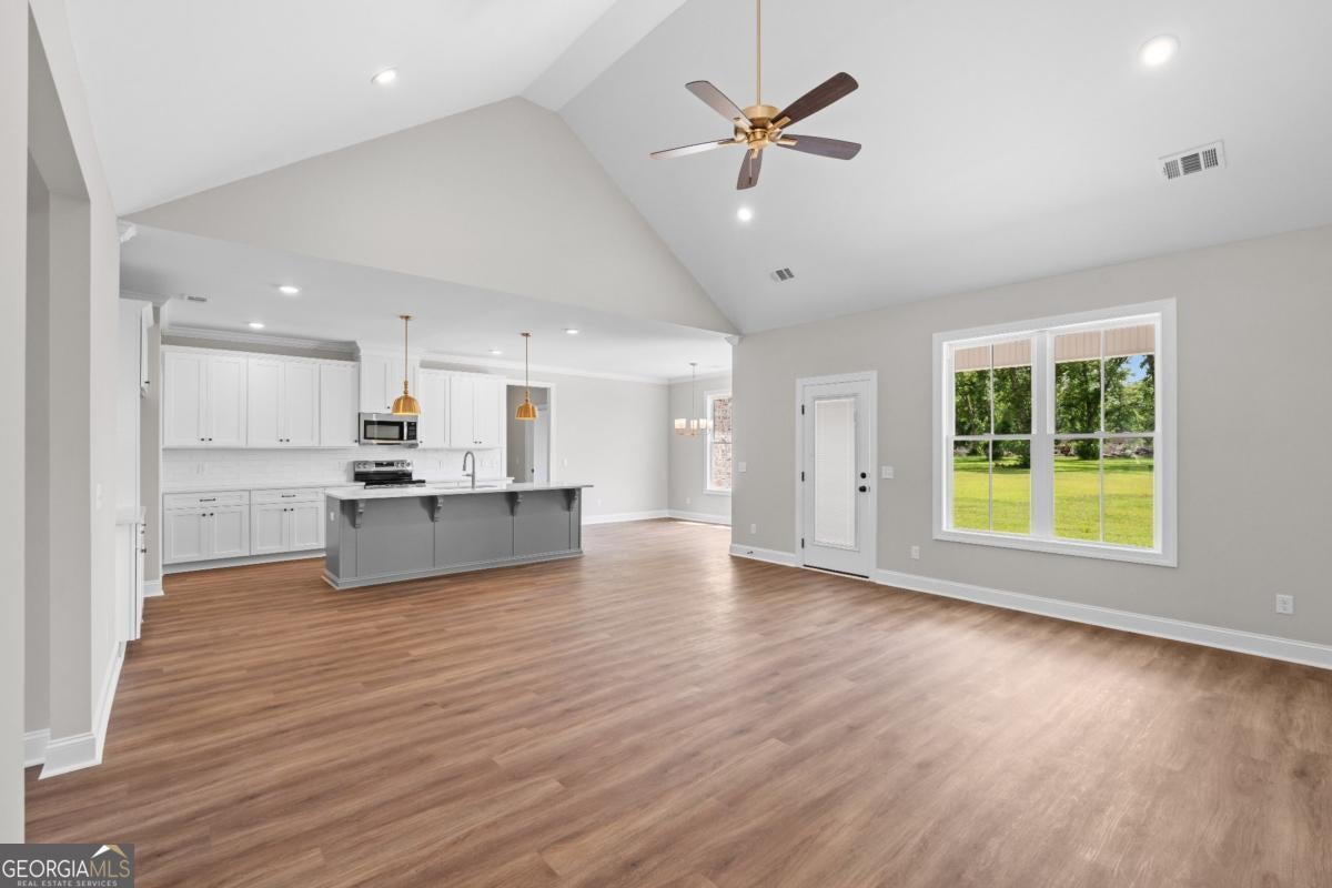 9 Honeysuckle DR