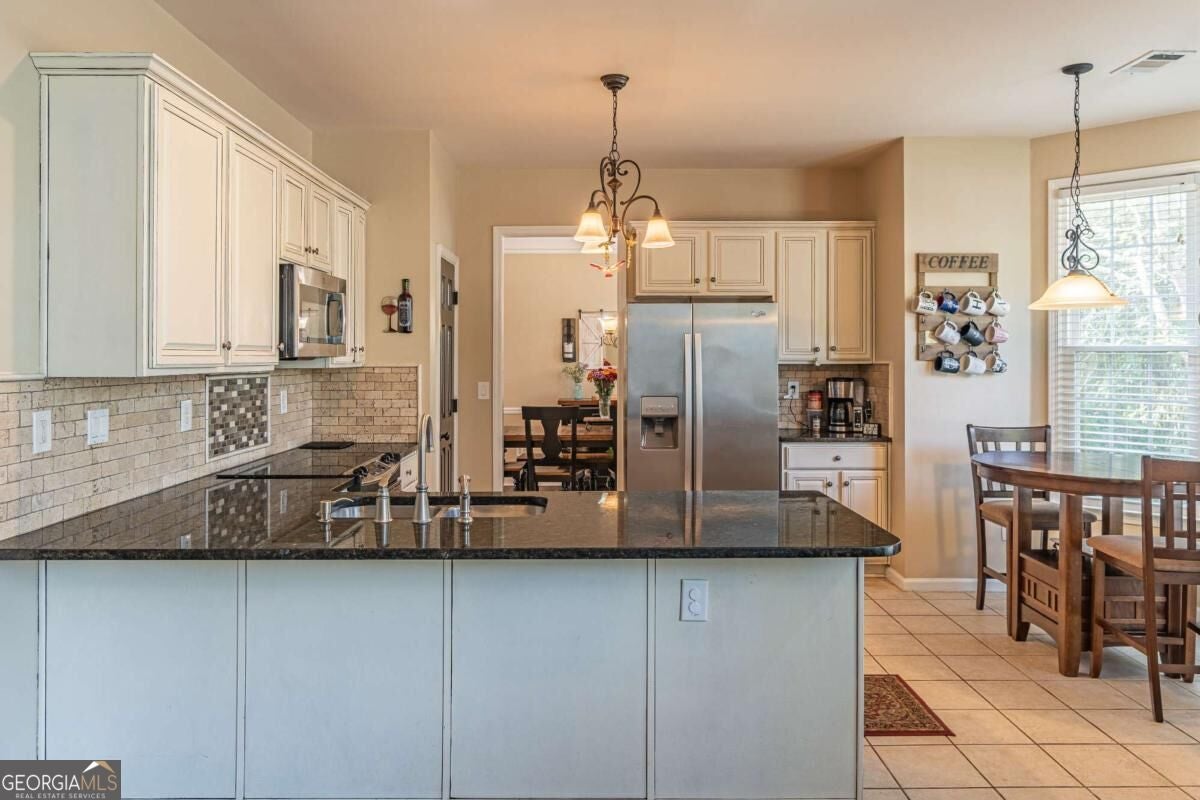 3464 Coopers Mill CT