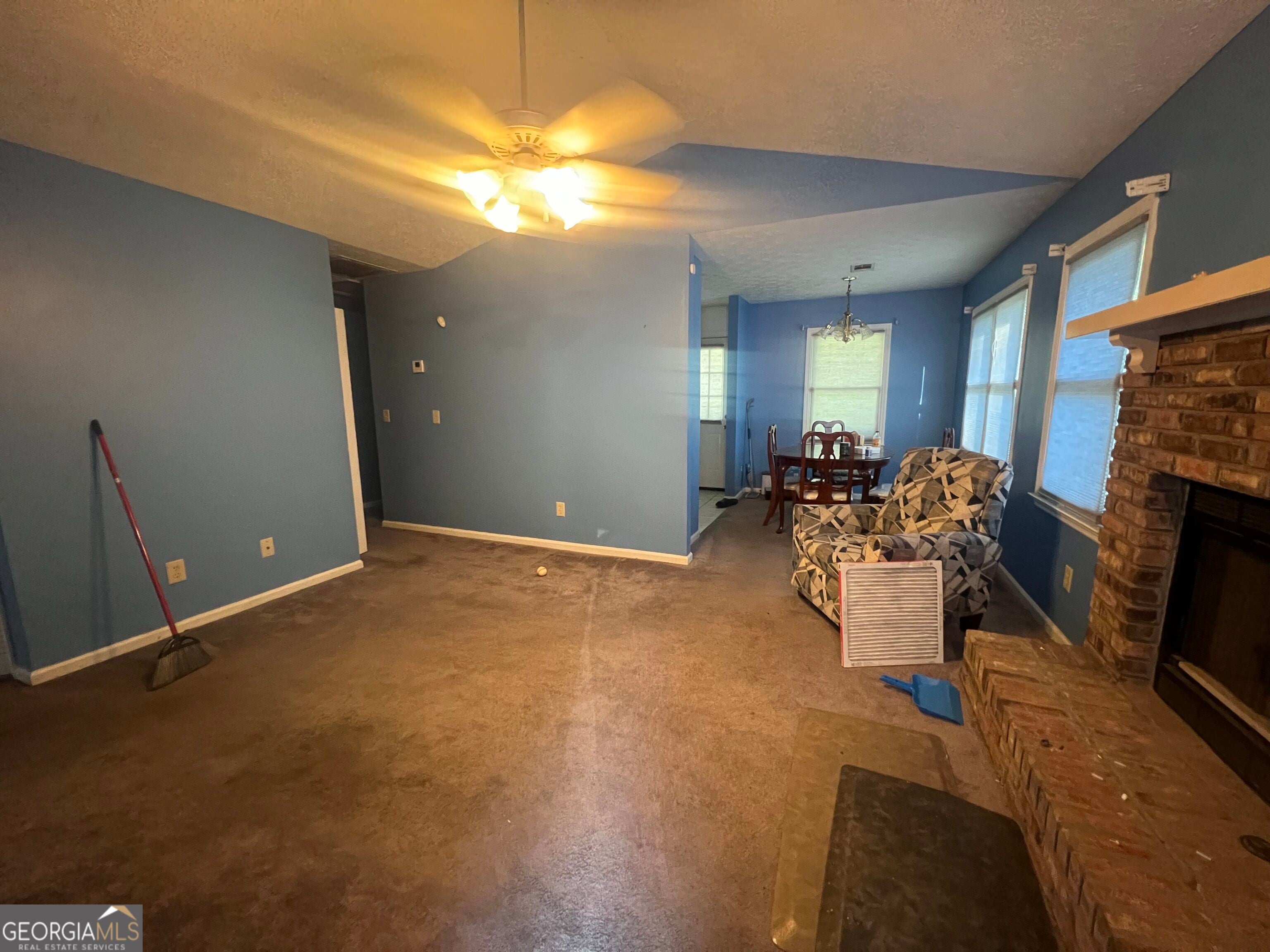 442 Timberlane DR