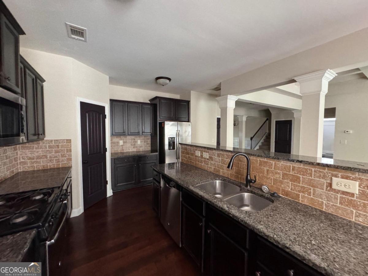 Gates at Campbell Ridge - Residential