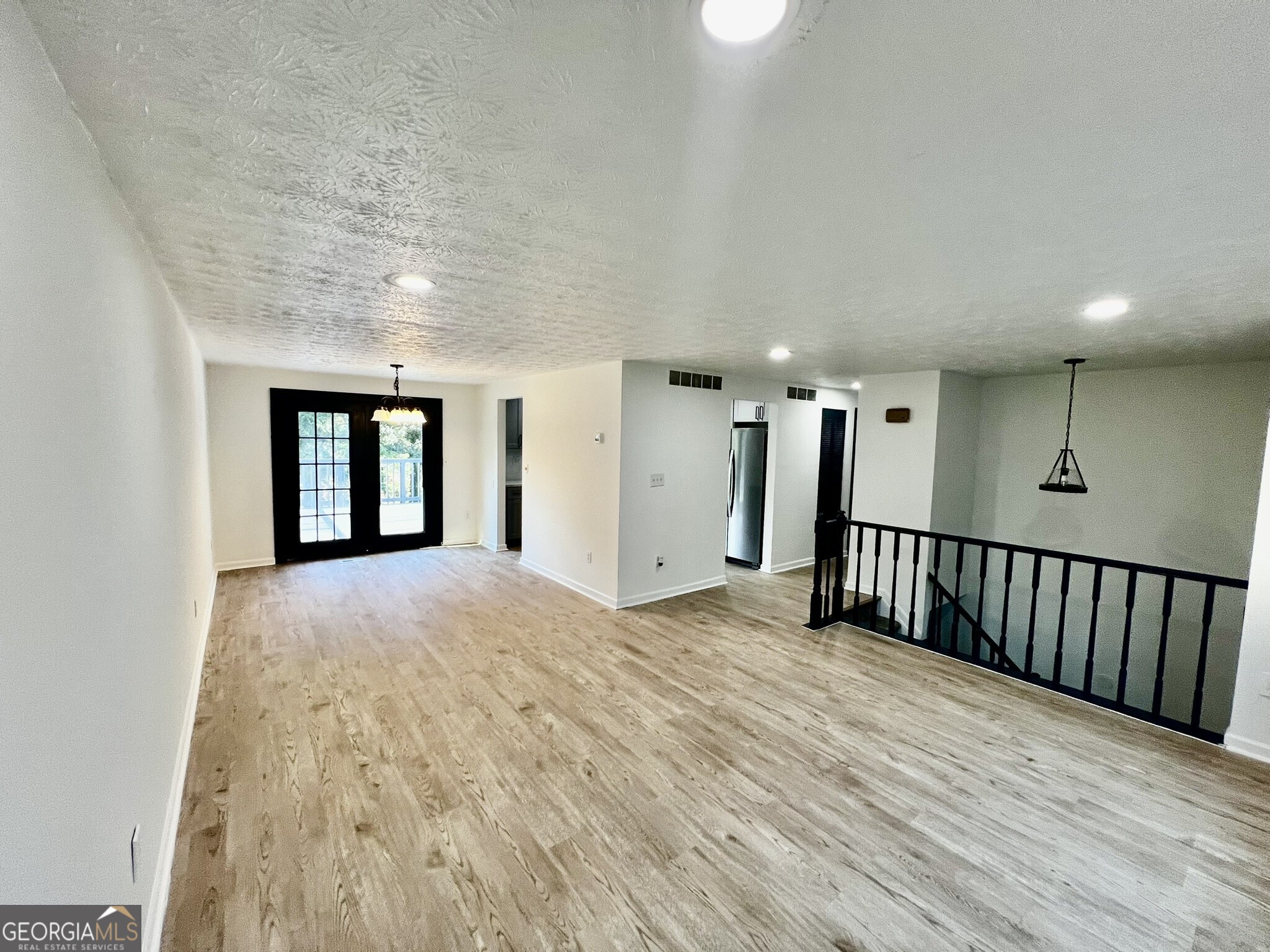6740 WINDFAIRE DR