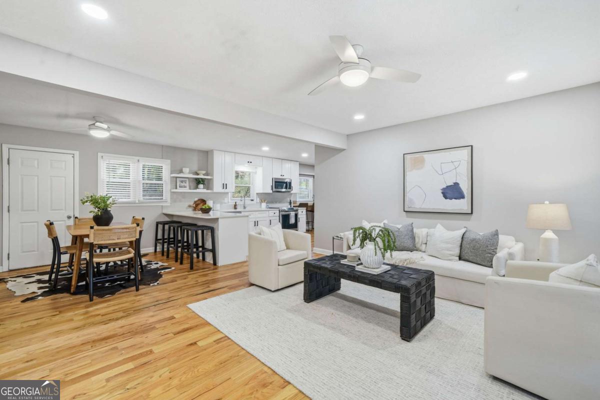 111 John Christopher DR