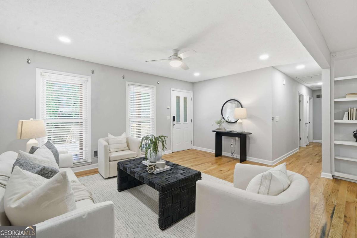 111 John Christopher DR