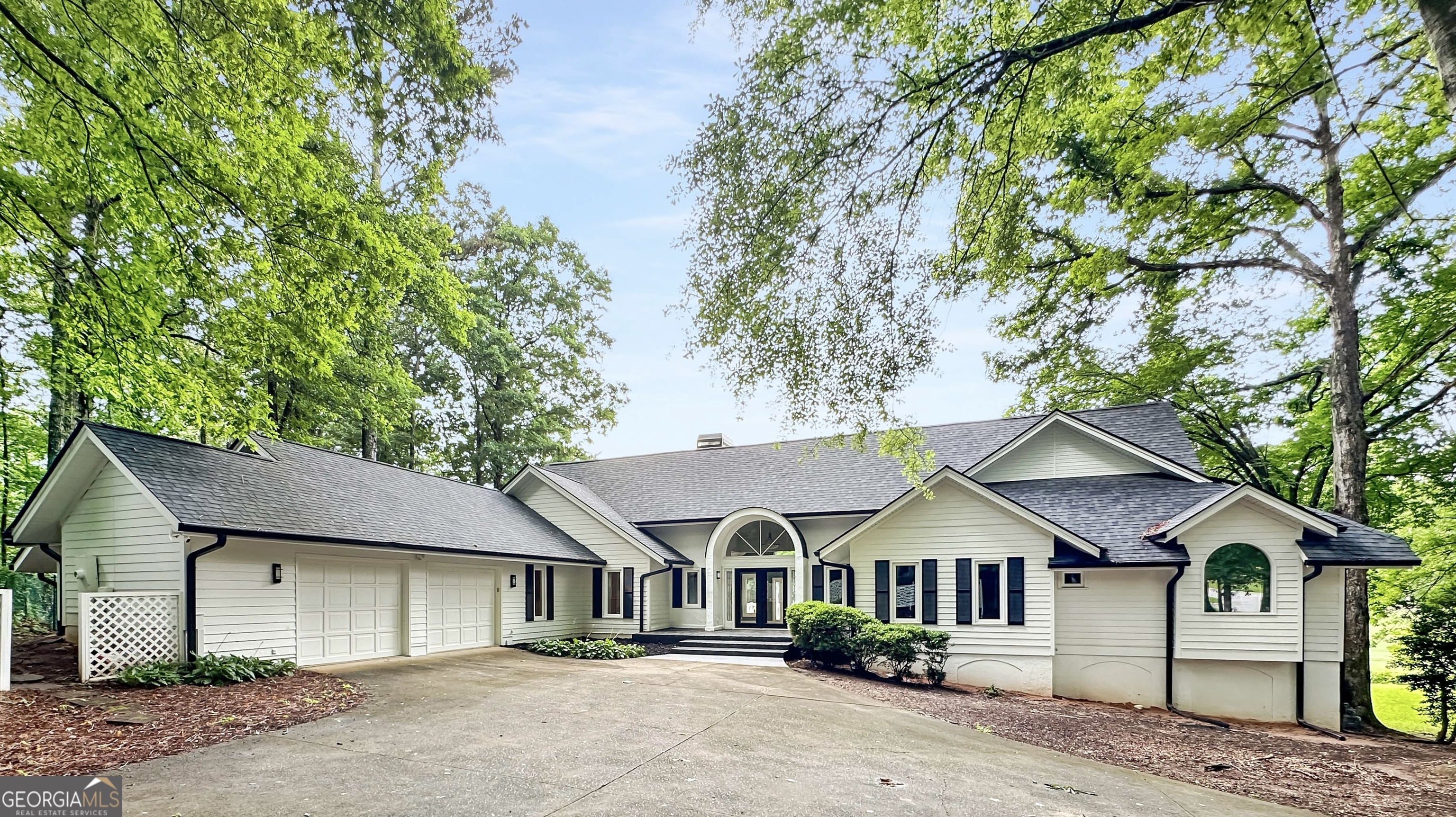 Photo 1 of 33 — 160 Fawn RDG, Newnan, GA 30265