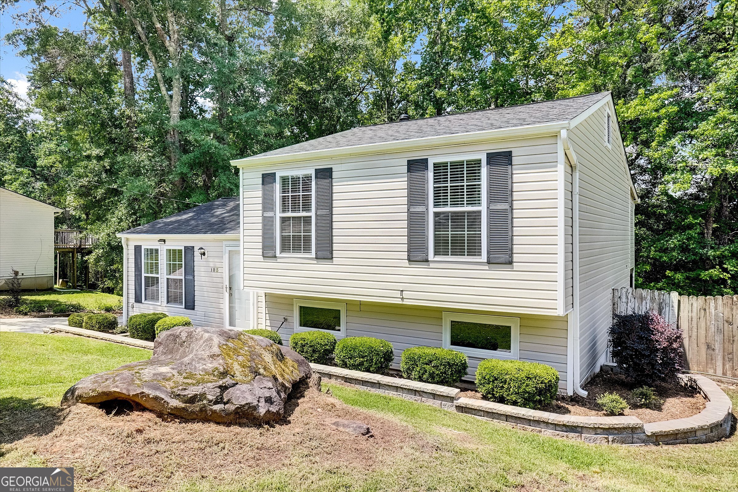 183 Wynnmeade