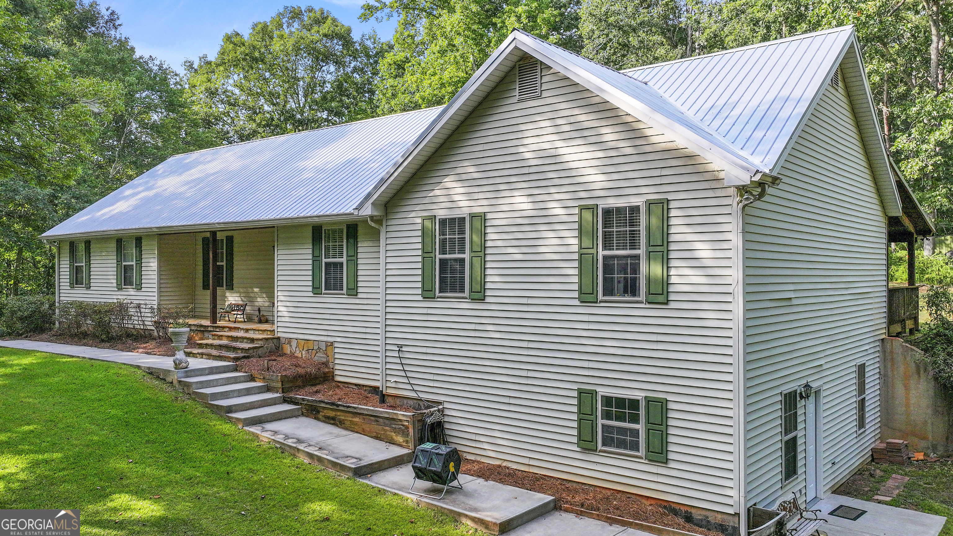 1233 Staplers Bridge RD