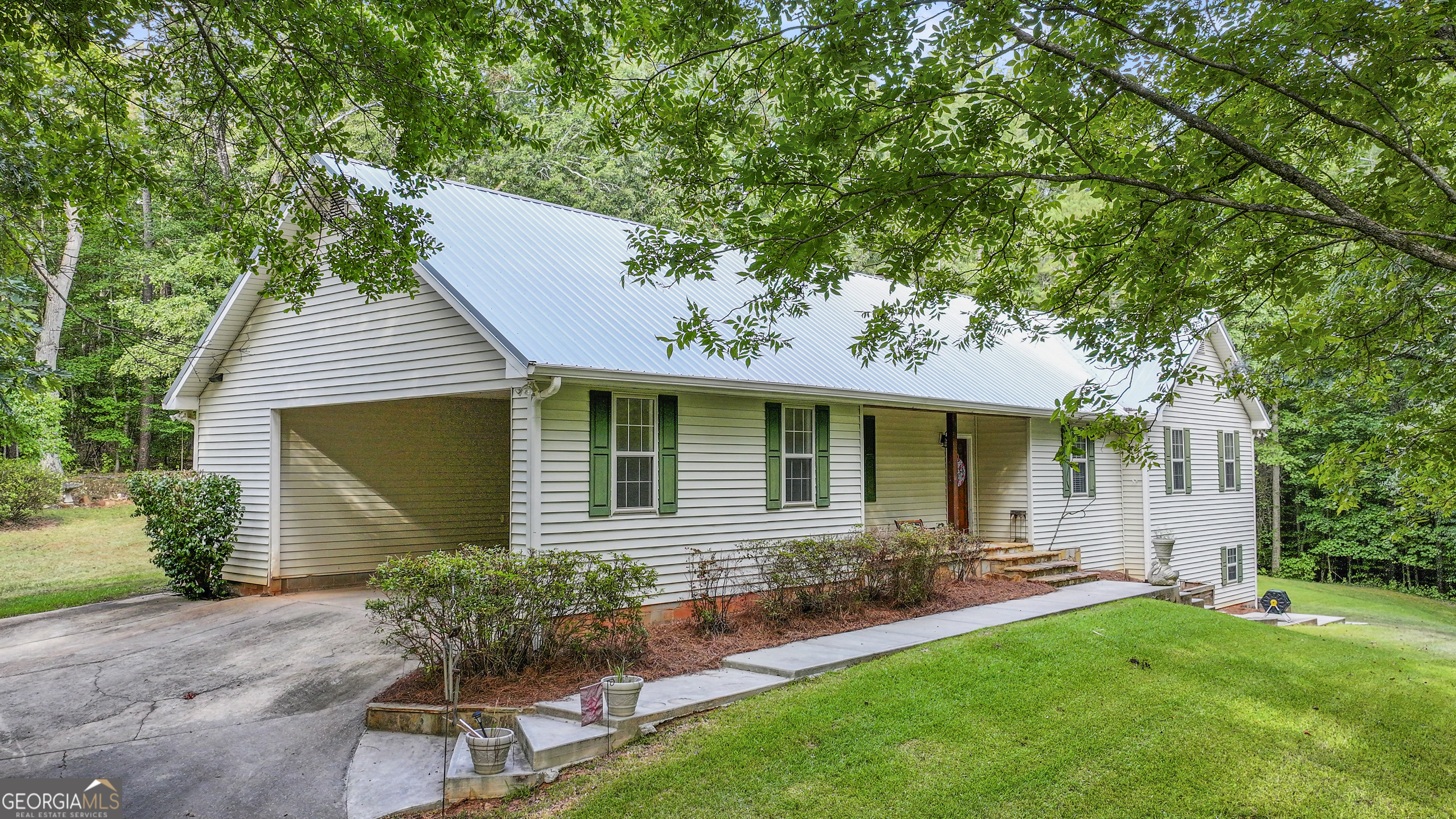 1233 Staplers Bridge RD